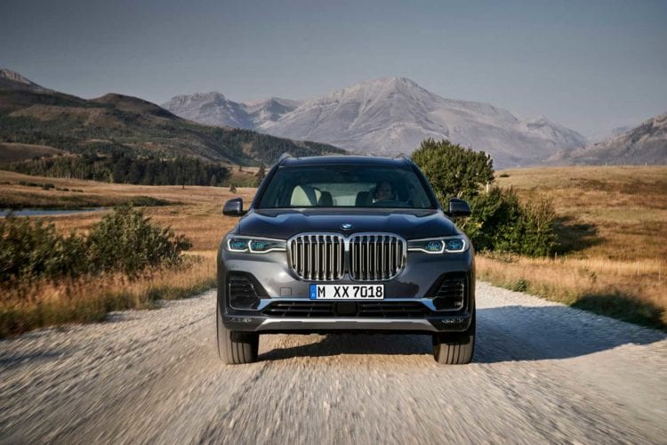 BMW X7 front