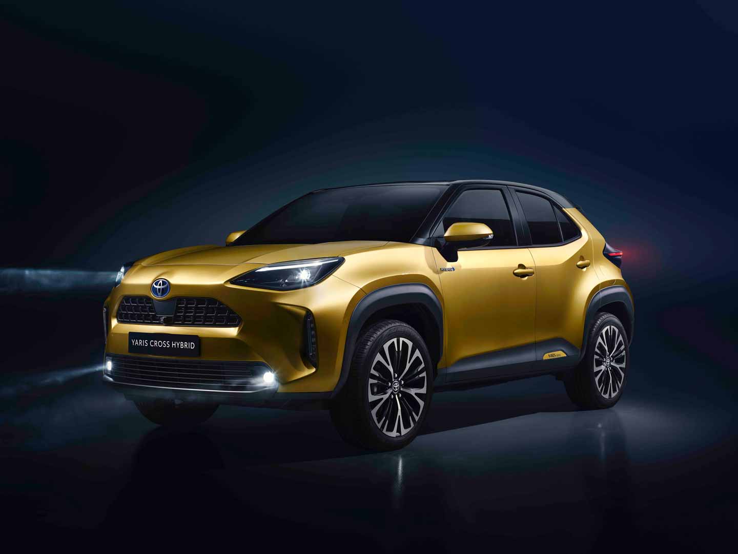 Toyota Yaris Cross Front Side