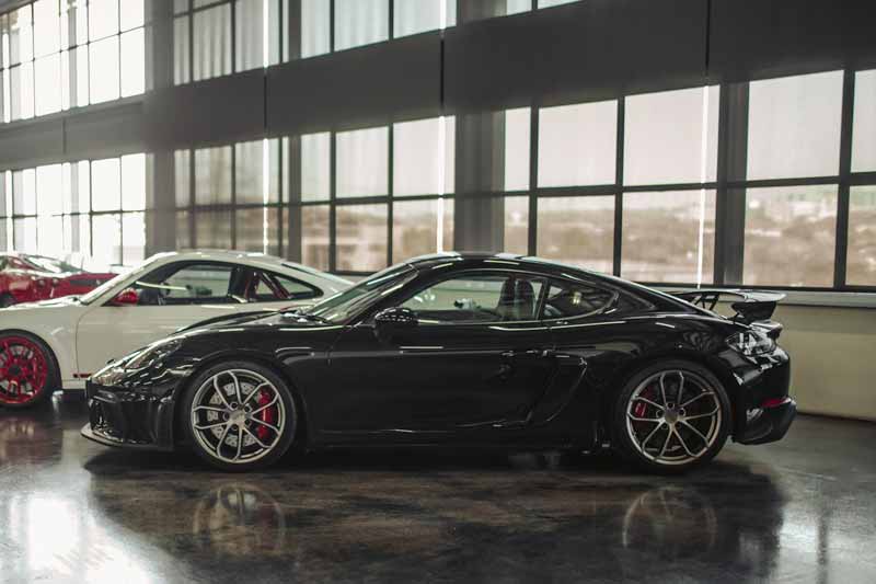 Porsche 718 GT4